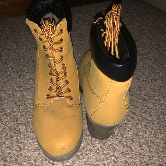 Timberline high heel boots - Picture 2 of 4